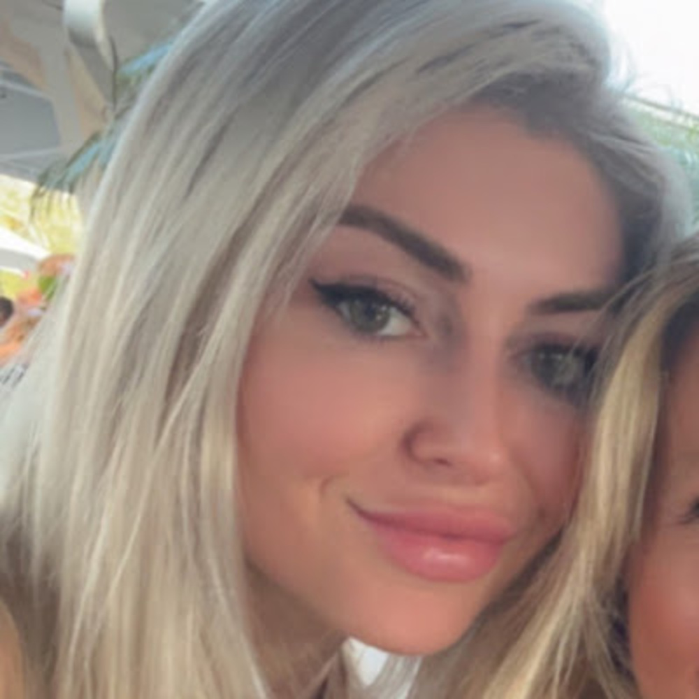 Meet your Posher, Nicole